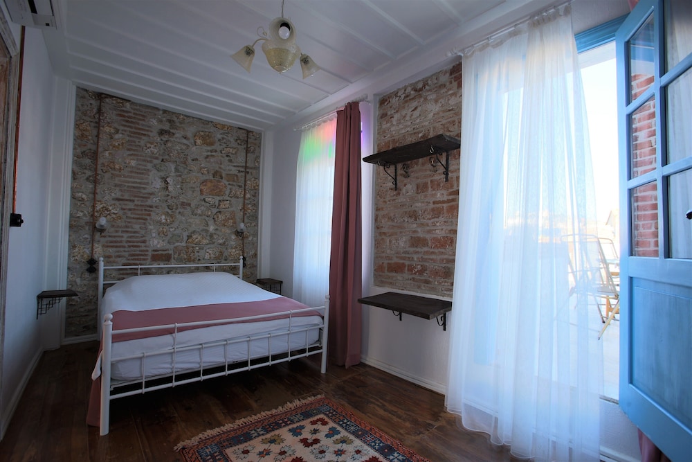 Luxury Triple Room, Garden Area