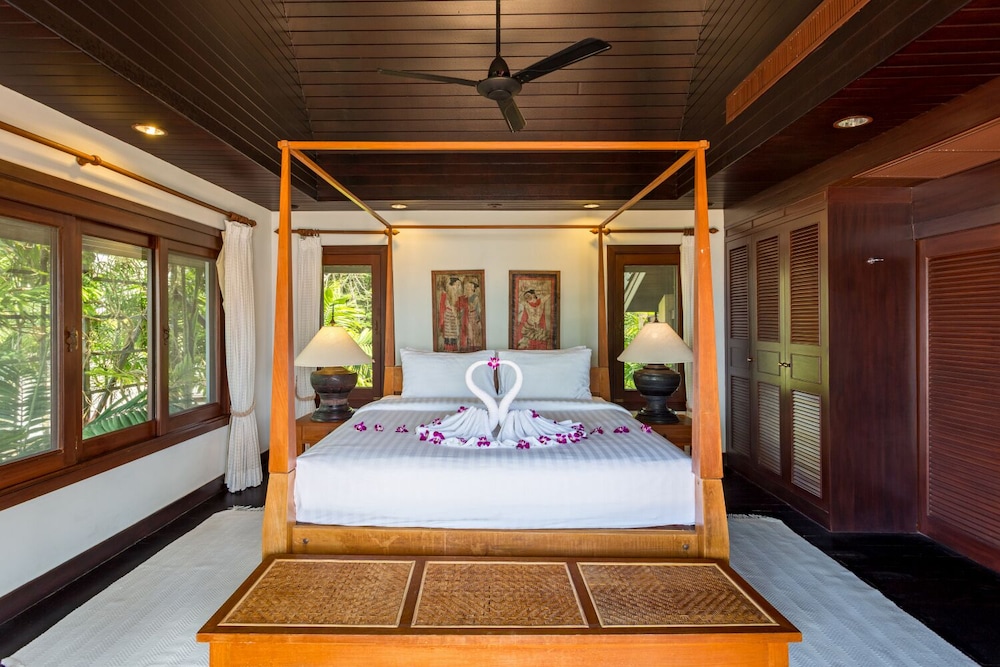 Villa photo 1