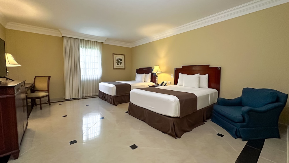 Superior Double Room, 2 Queen Beds - Photo 1