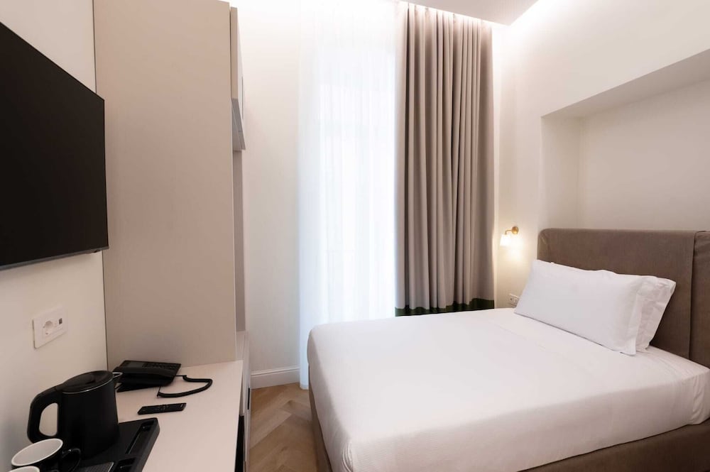 Basic Room, Balcony