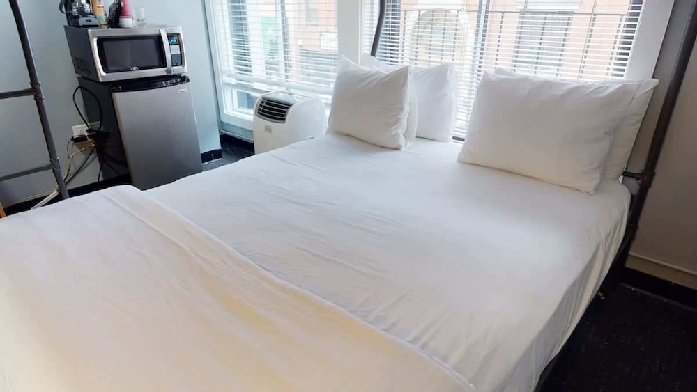 Double Room with Shared Bathroom photo 1