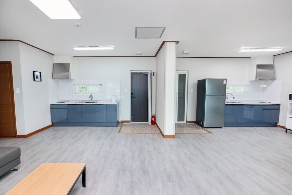 Business Room (Tulip) photo 2