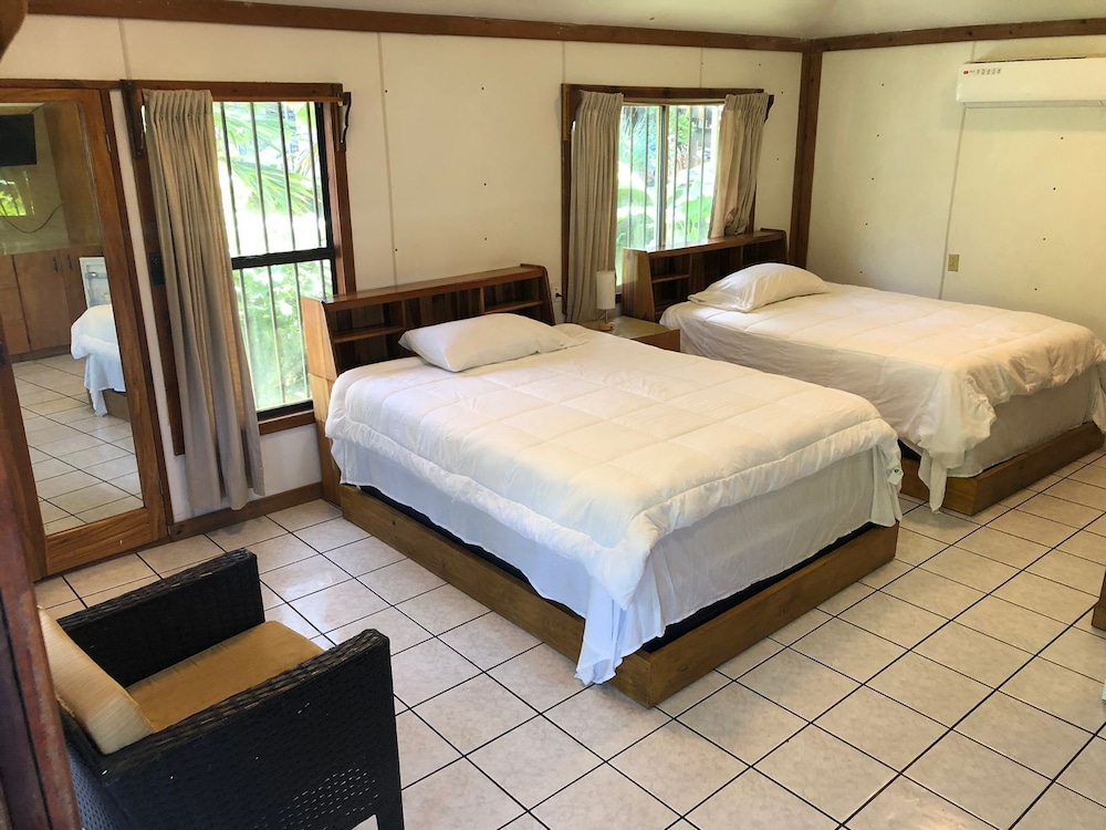 Garden View, Two Double Beds (WE11) photo 1