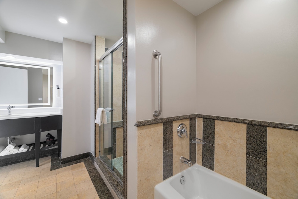 Presidential Suite, 1 Twin Bed