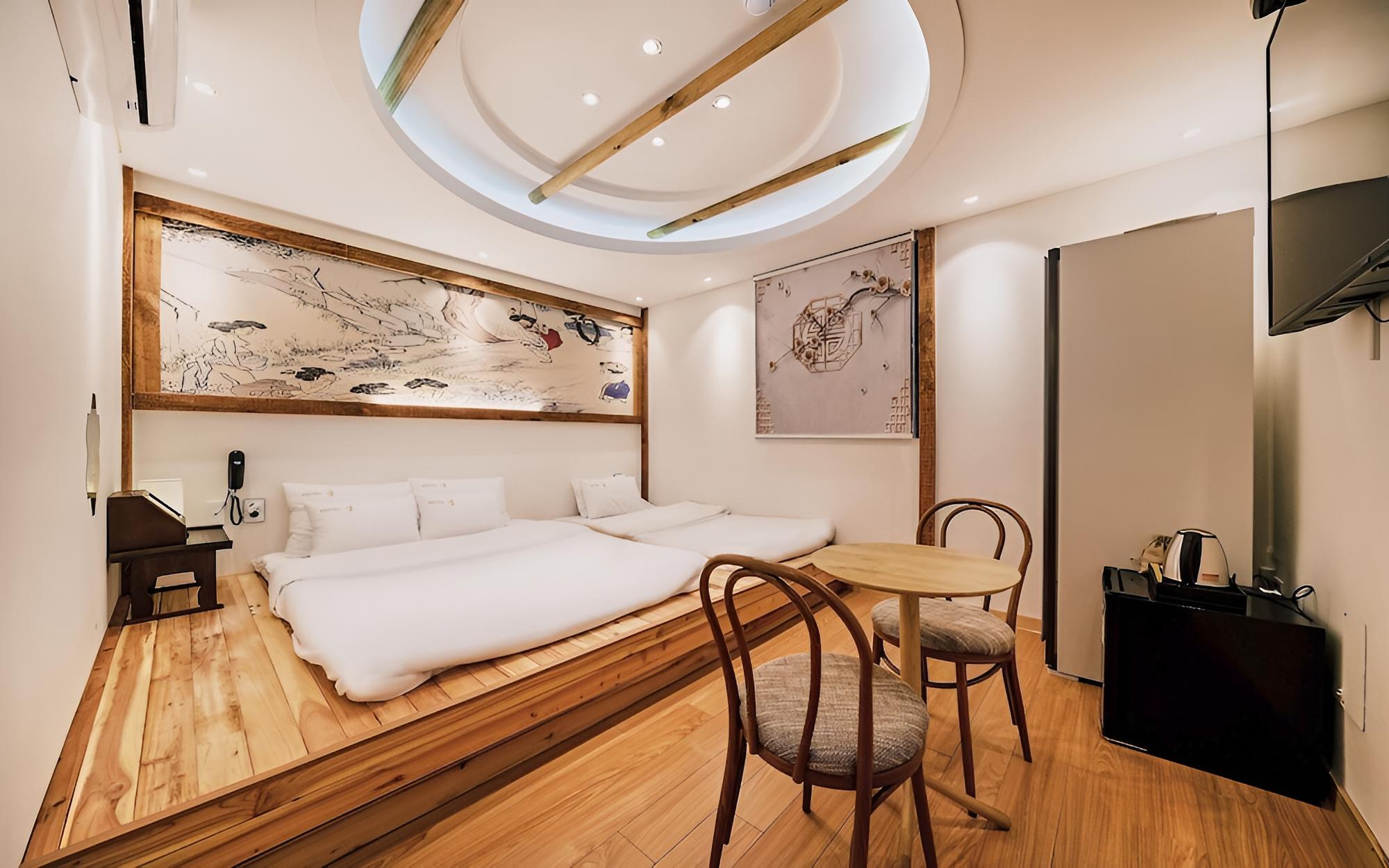 Room (Diplomatic mission TWIN room (styler ) photo 3