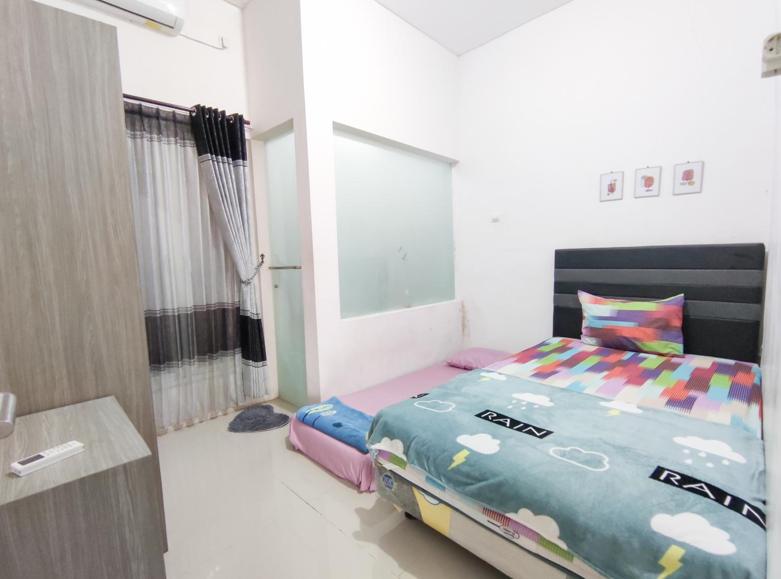 Standard Twin Room photo 1