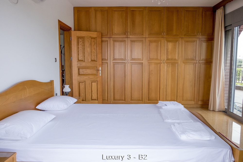 Luxus Suite, 3 Bedrooms, 4 adults + 2 children photo 2
