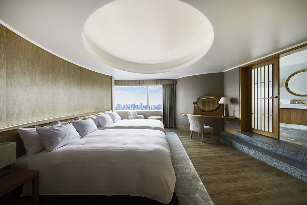 Suite, Non Smoking (Levant Suite, No Tower View) thumbnail 6