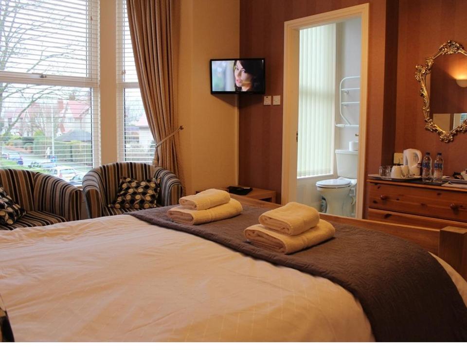 Standard King Room photo 2