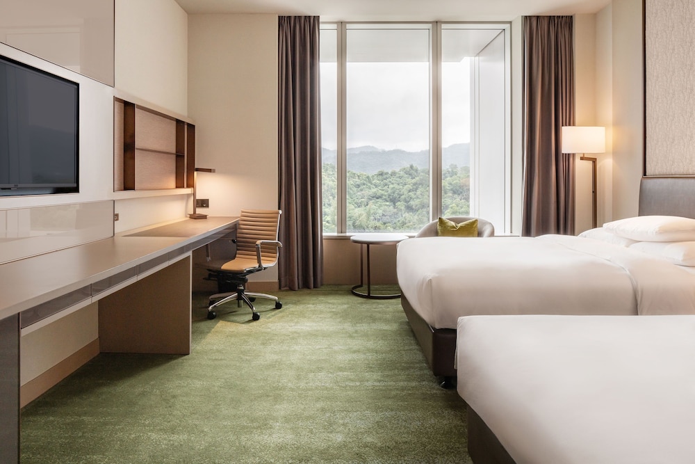 Room, 2 Twin Beds, City View photo 3