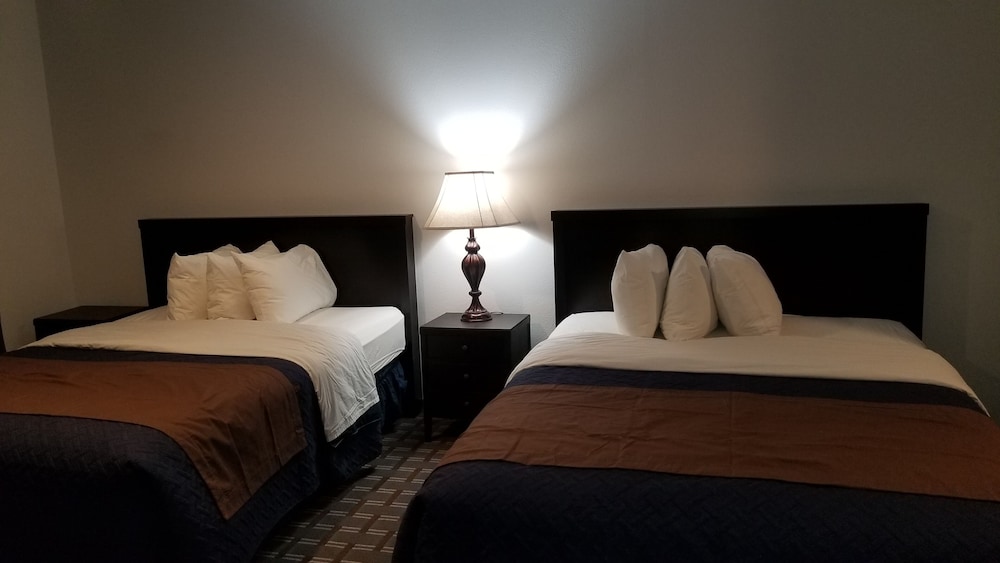 Standard Room, 2 Queen Beds photo 3