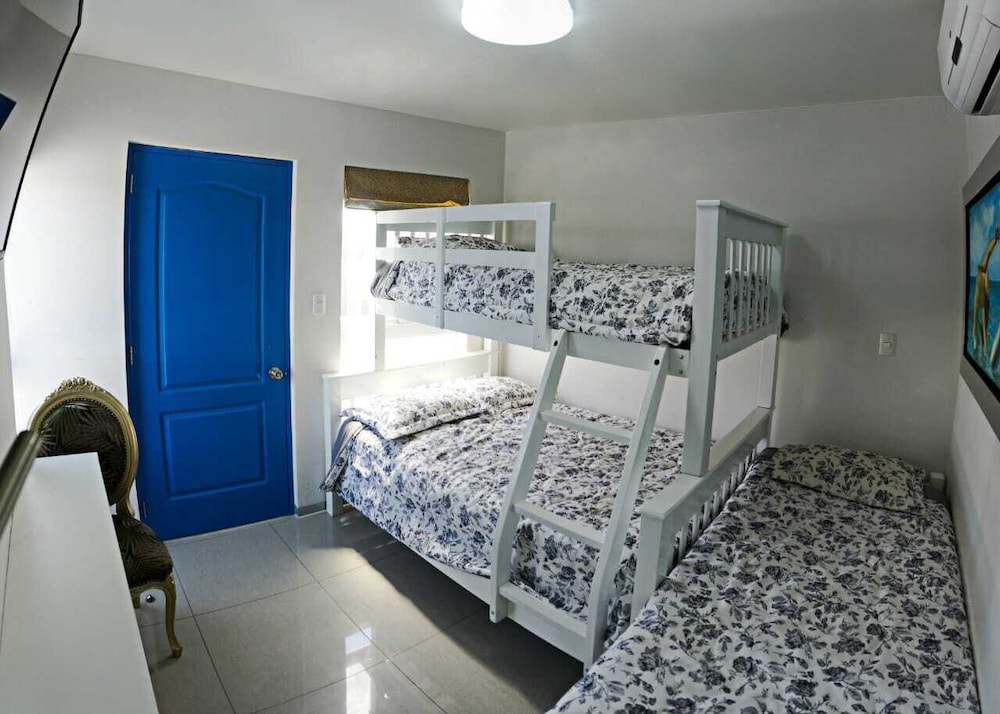Family Quadruple Room photo 1