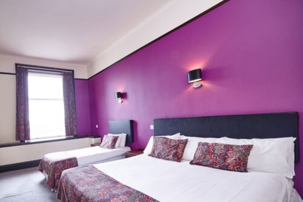 Triple Room, Multiple Beds photo 3