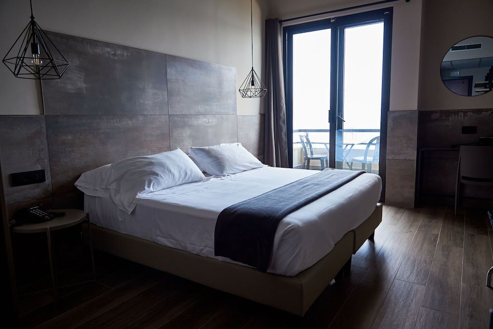 Camera Superior con Balcone, vista lago - Photo 1
