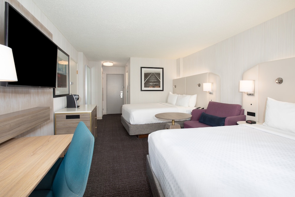 Premium Room, 2 Queen Beds (High Floor) - Photo 3