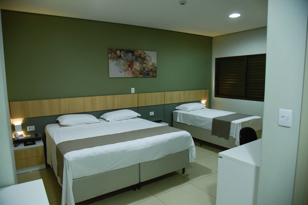Family Room, Multiple Beds - Photo 4