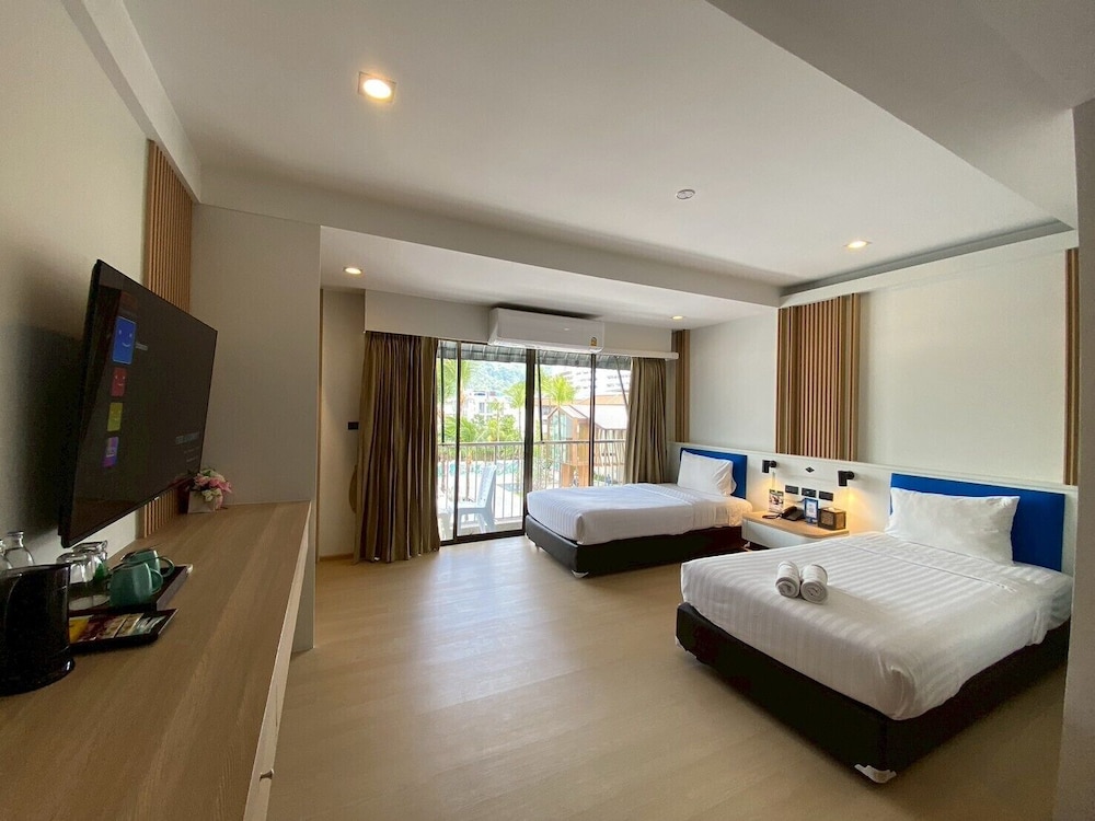 Deluxe Twin Balcony - Photo 6