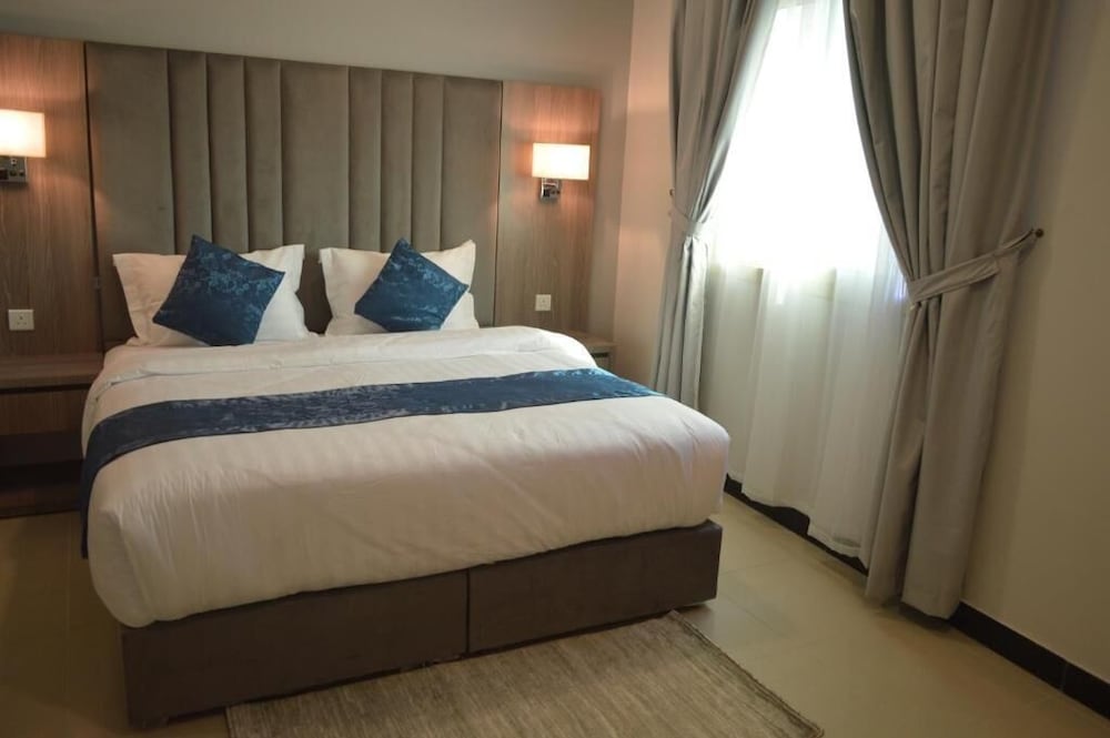 Two Bedroom Apartment - Photo 1