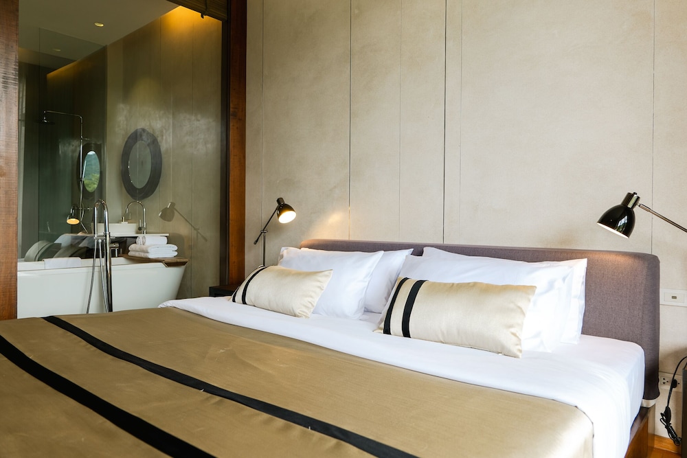 1 Bedroom Suite - Photo 4