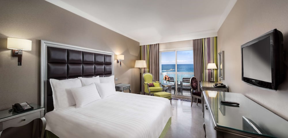 Room, 1 King Bed (Full Sea View) - Photo 1