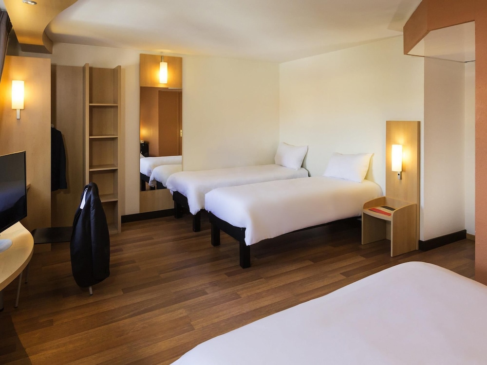 Standard Room, Multiple Beds
