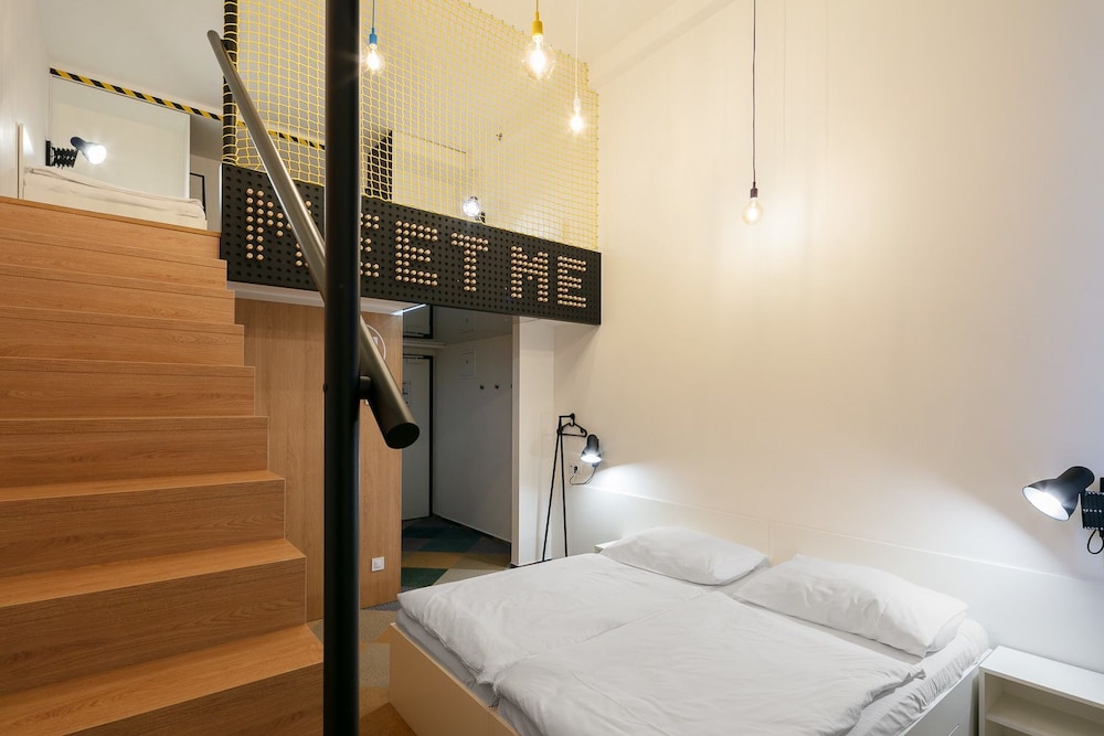 Family Quadruple Room - Photo 5