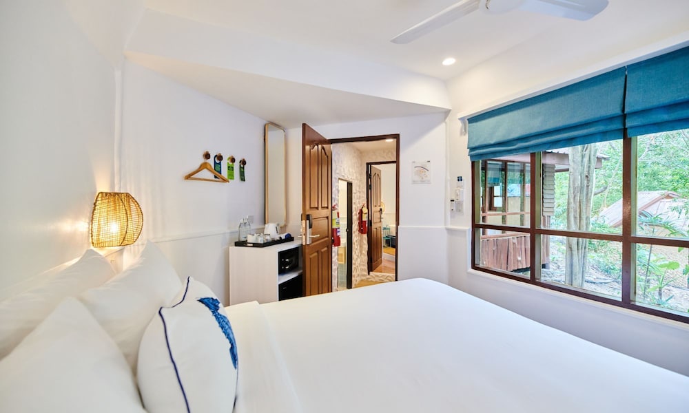 Coral Hut Quad (Two-Bedroom Bungalow) - Photo 13