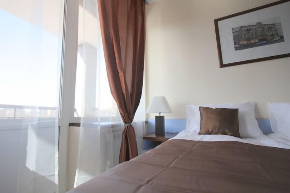 Suite, Balcony