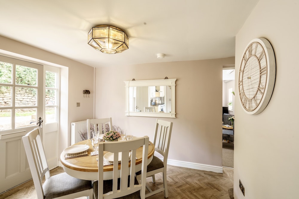 Luxury Cottage, 3 Bedrooms, Non Smoking, Garden View - Photo 7