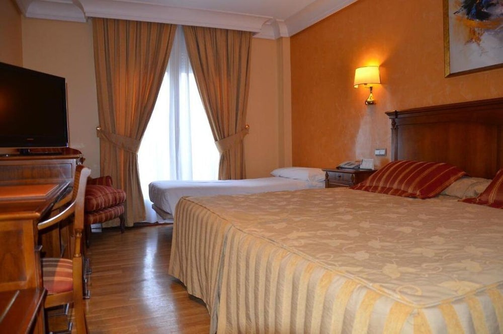 Triple Room (3 adults) - Photo 4