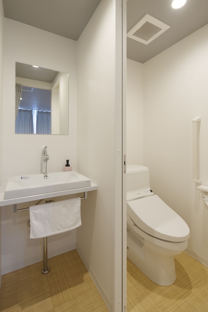 Business Twin Room - Photo 4