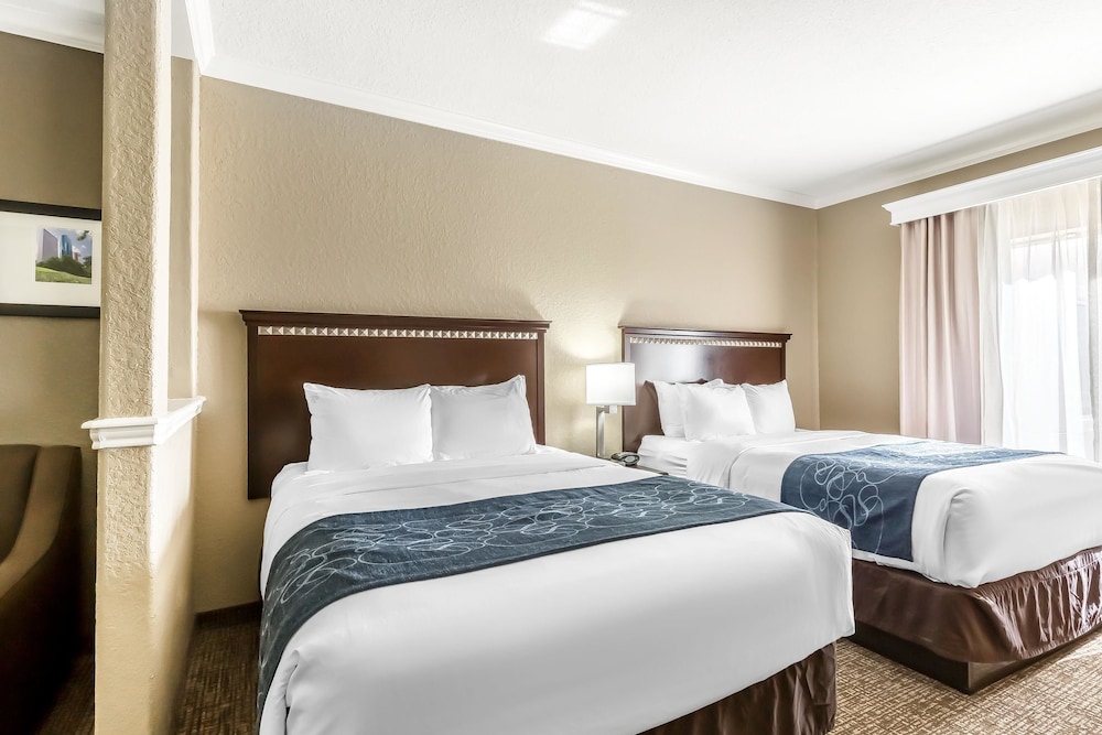 Suite, 2 Queen Beds, Non Smoking - Photo 1