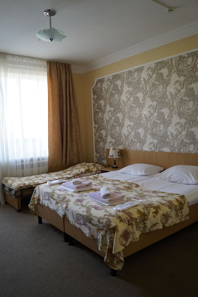 Basic Triple Room