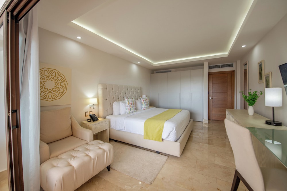 Premium Room, 1 King Bed, Kitchen, Ocean View