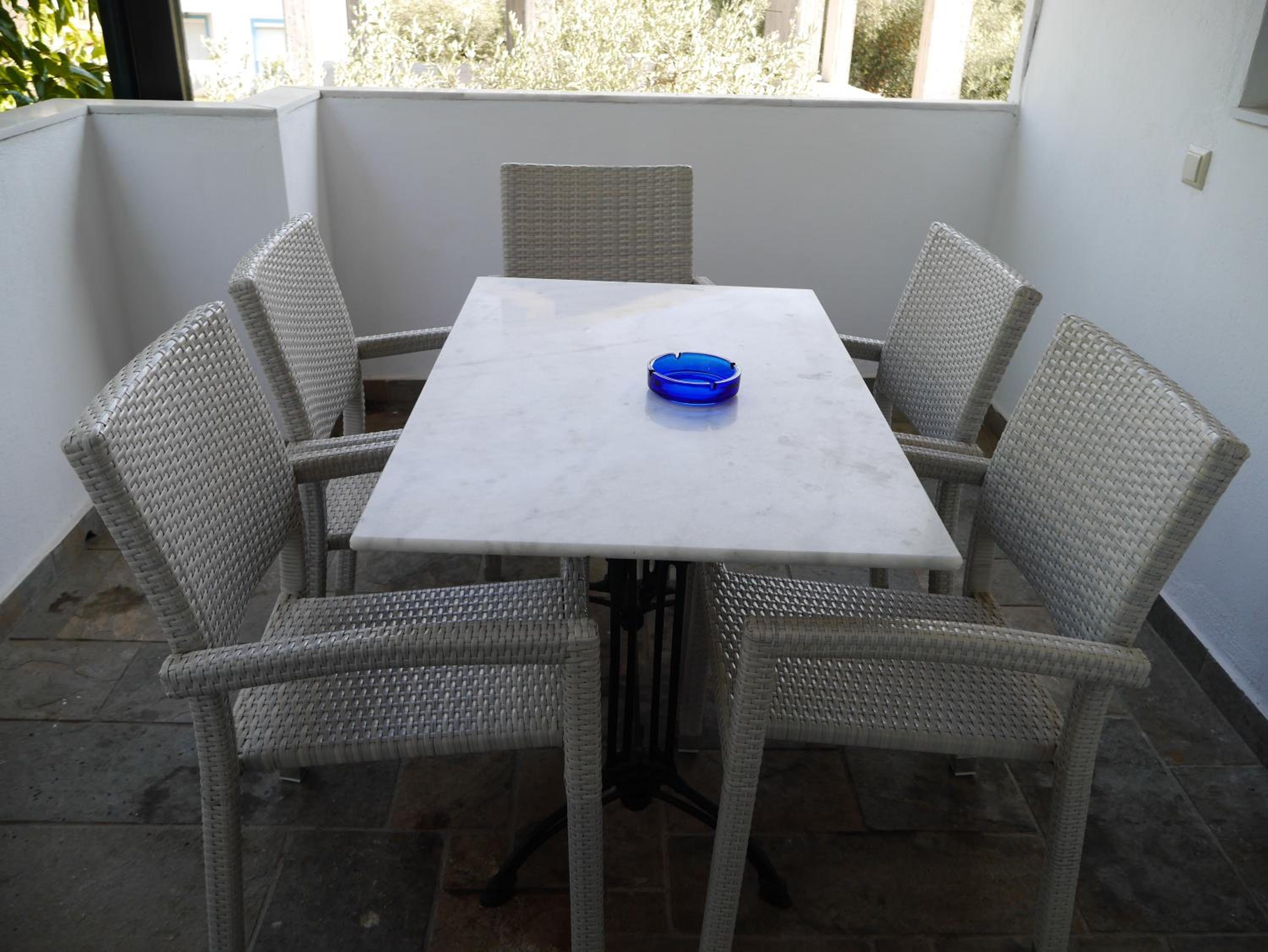 One Bedroom Apartment with Garden View photo 2