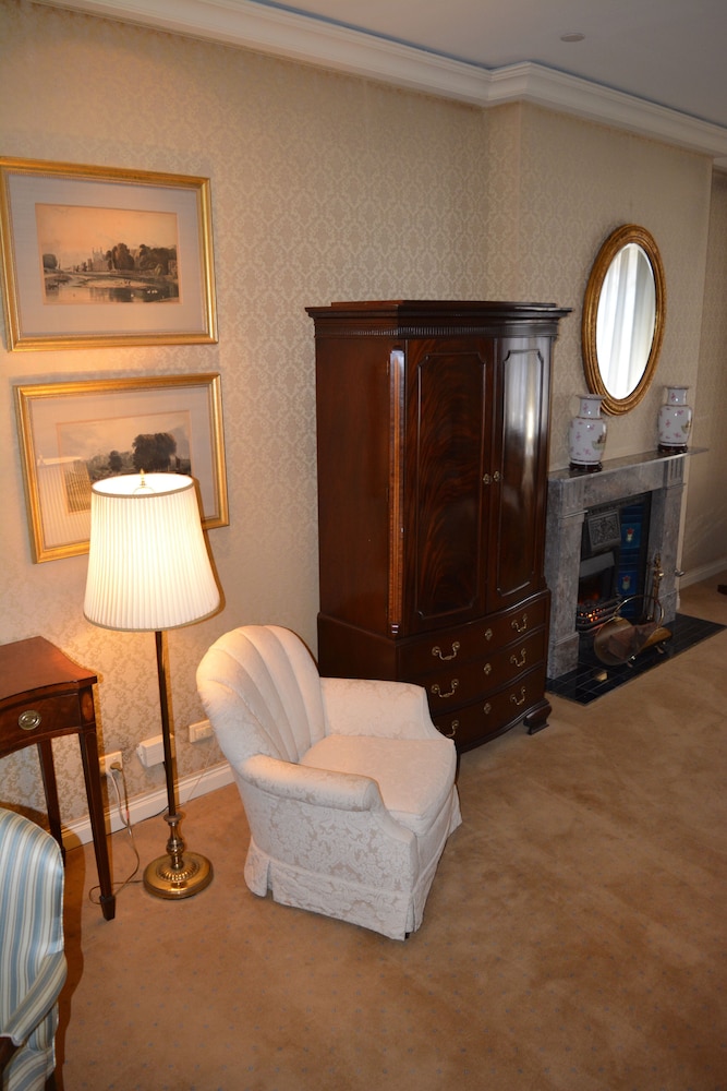 Presidential Suite - Staycation photo 3