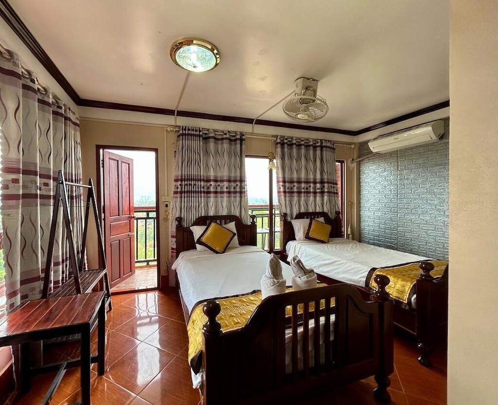 City Twin Room, Balcony, City View photo 1