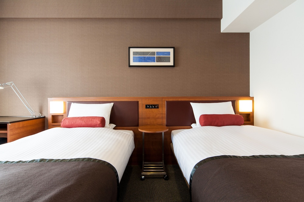 Superior Twin Room, Non Smoking (Eco Plan - No Cleaning Service) photo 3