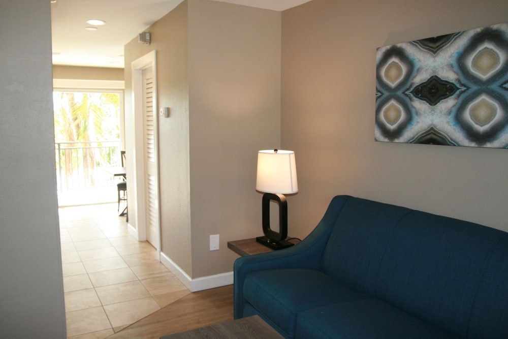 Waterside Suites and Marina, Photo 13