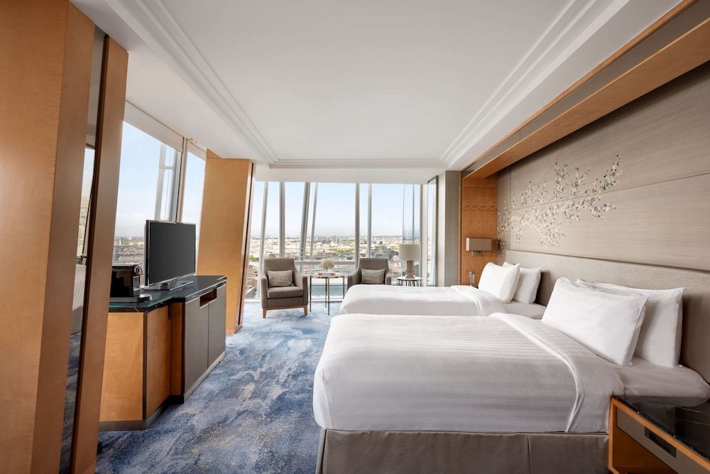 Deluxe Room, 2 Twin Beds, City View photo 2
