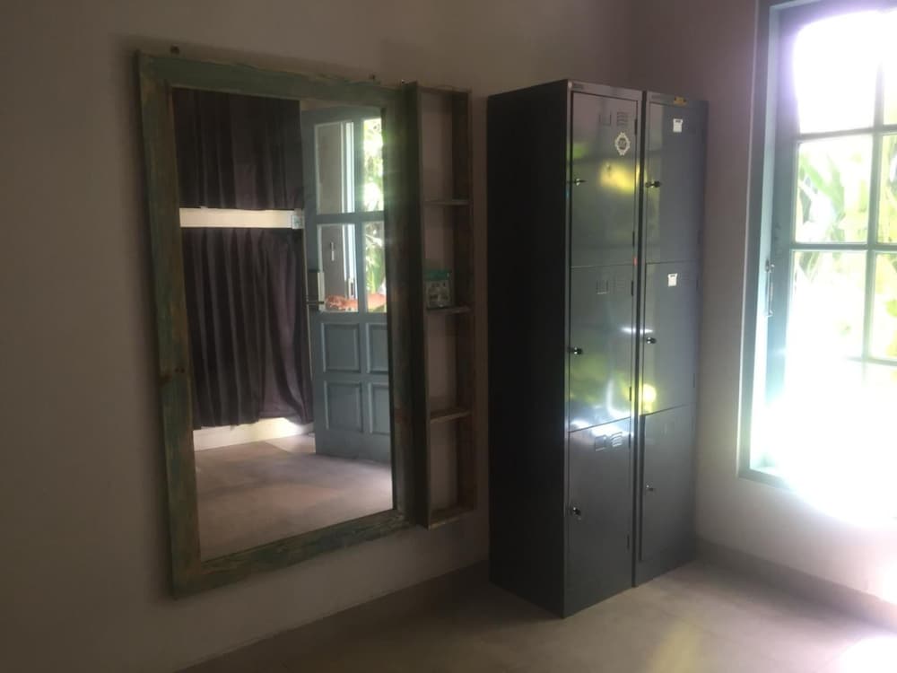 Shared Dormitory, Mixed Dorm