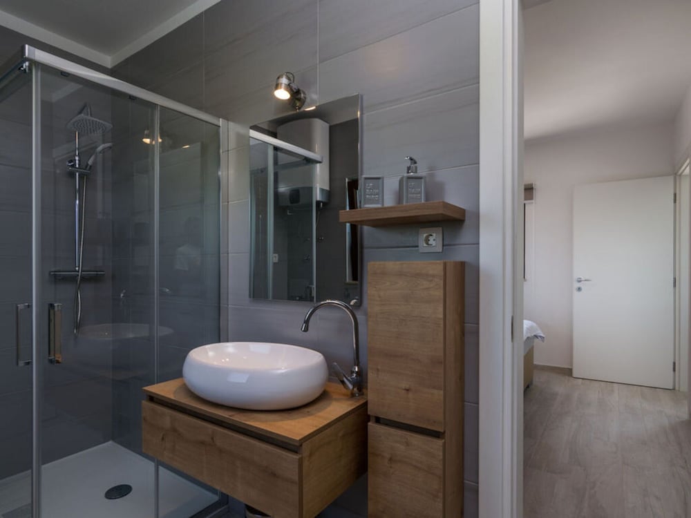 Villa photo 2