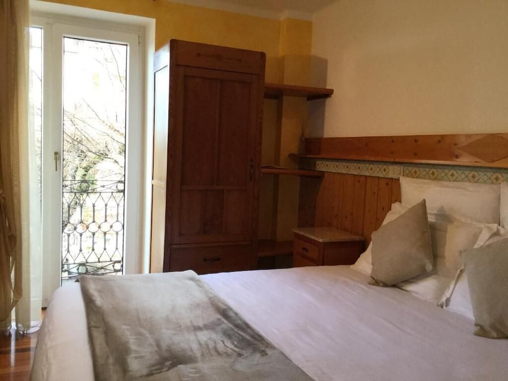 Single Room, Balcony, Mountain View