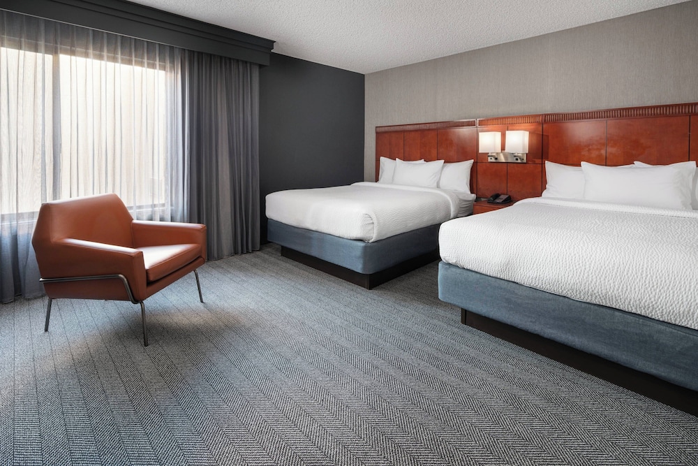Suite, Multiple Beds - Photo 3