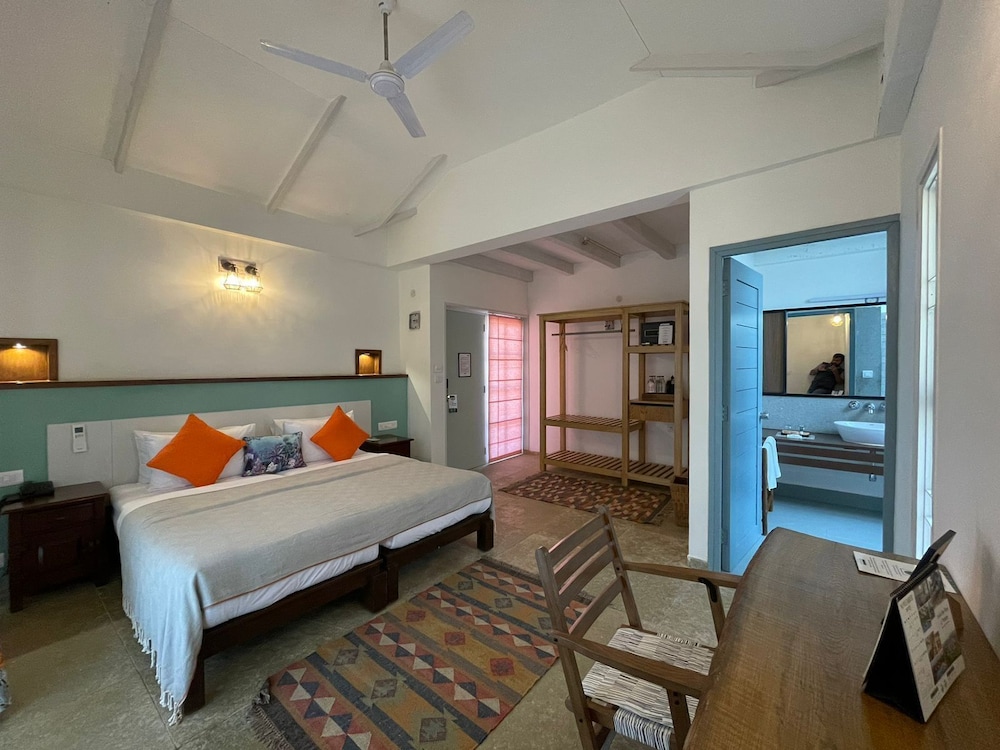 Comfort Room, 1 Queen Bed photo 3
