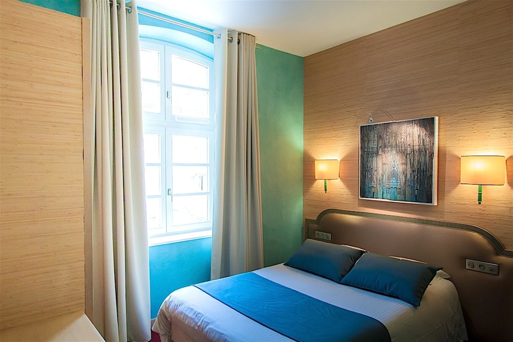 Double Room (Cosy - with attic or courtyard view) - Photo 4