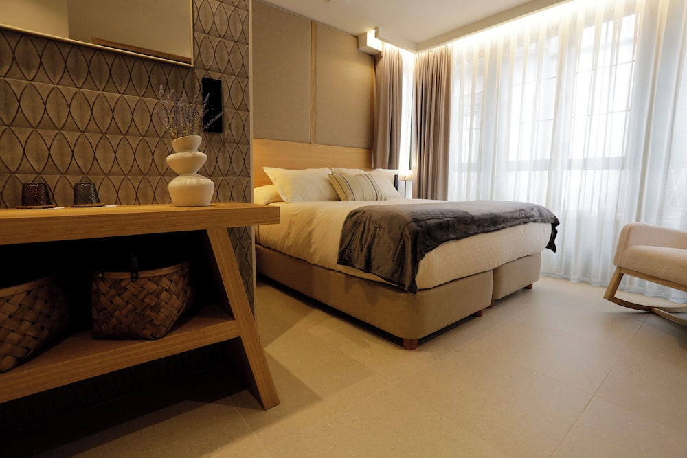 Deluxe Double Room, City View photo 3