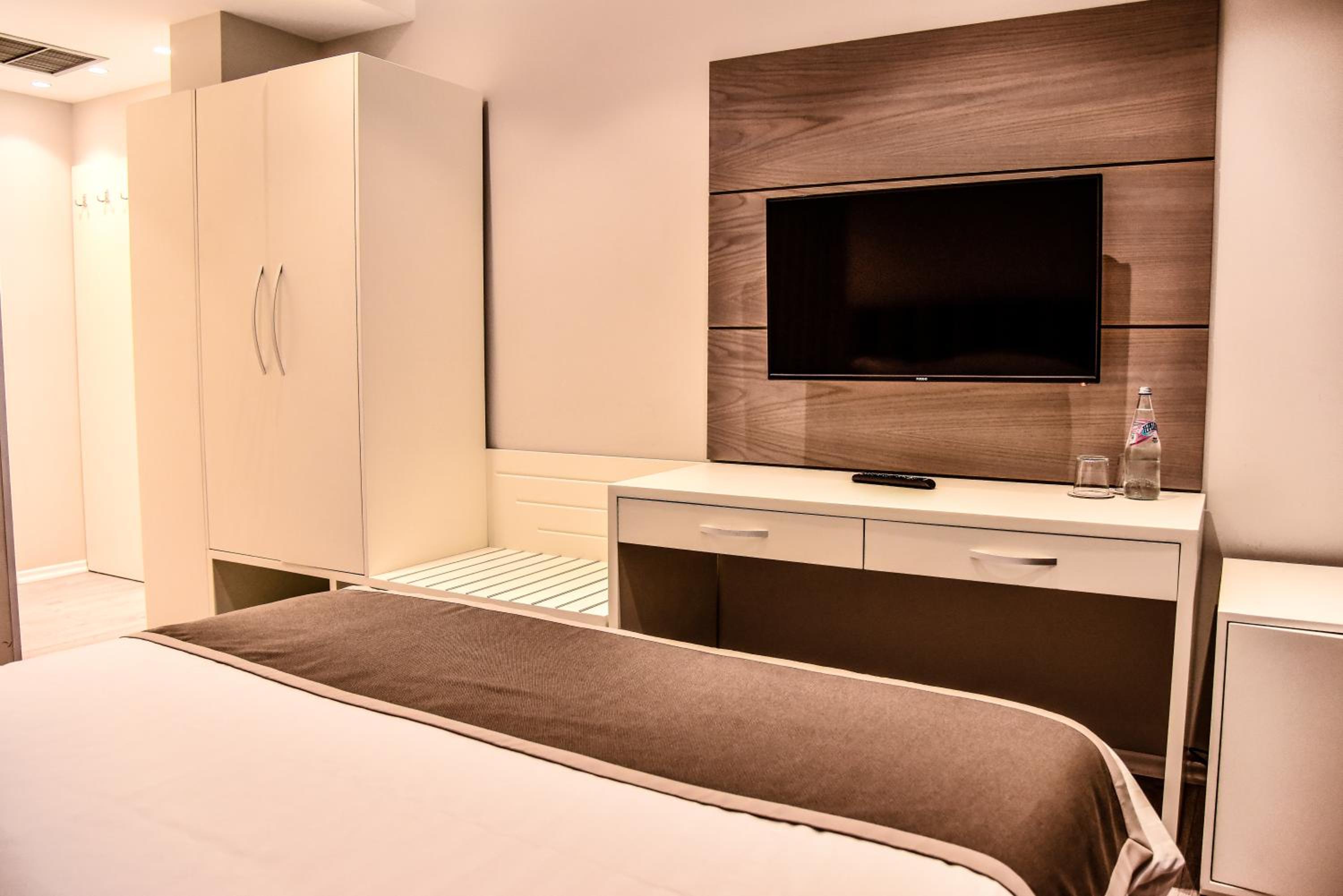 Deluxe Double Room With Balcony photo 1