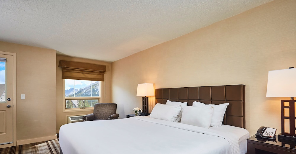 Guest Room, 1 King Bed (not in main lodge) - Photo 4