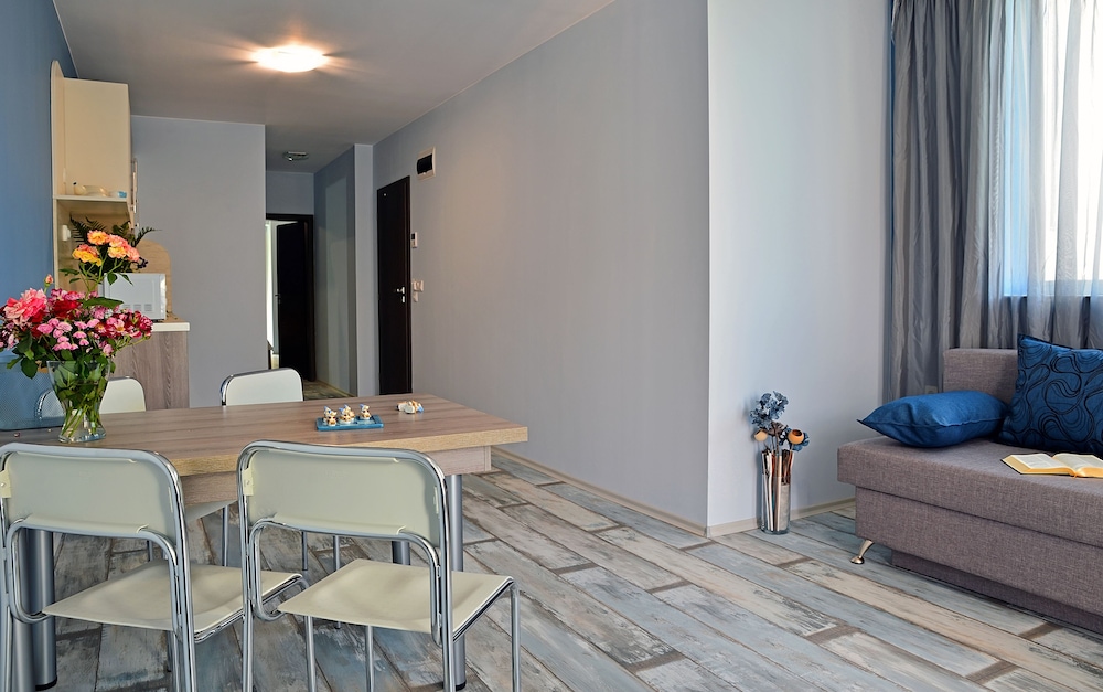 Blue Scene Apartment photo 1